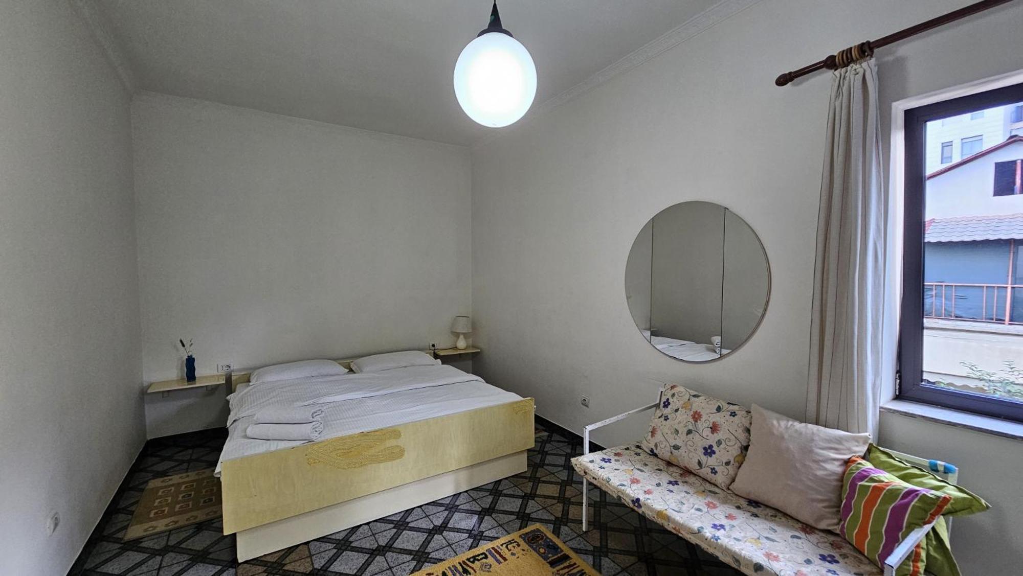 Angie'S Shared Villa Tam Tirana Bagian luar foto