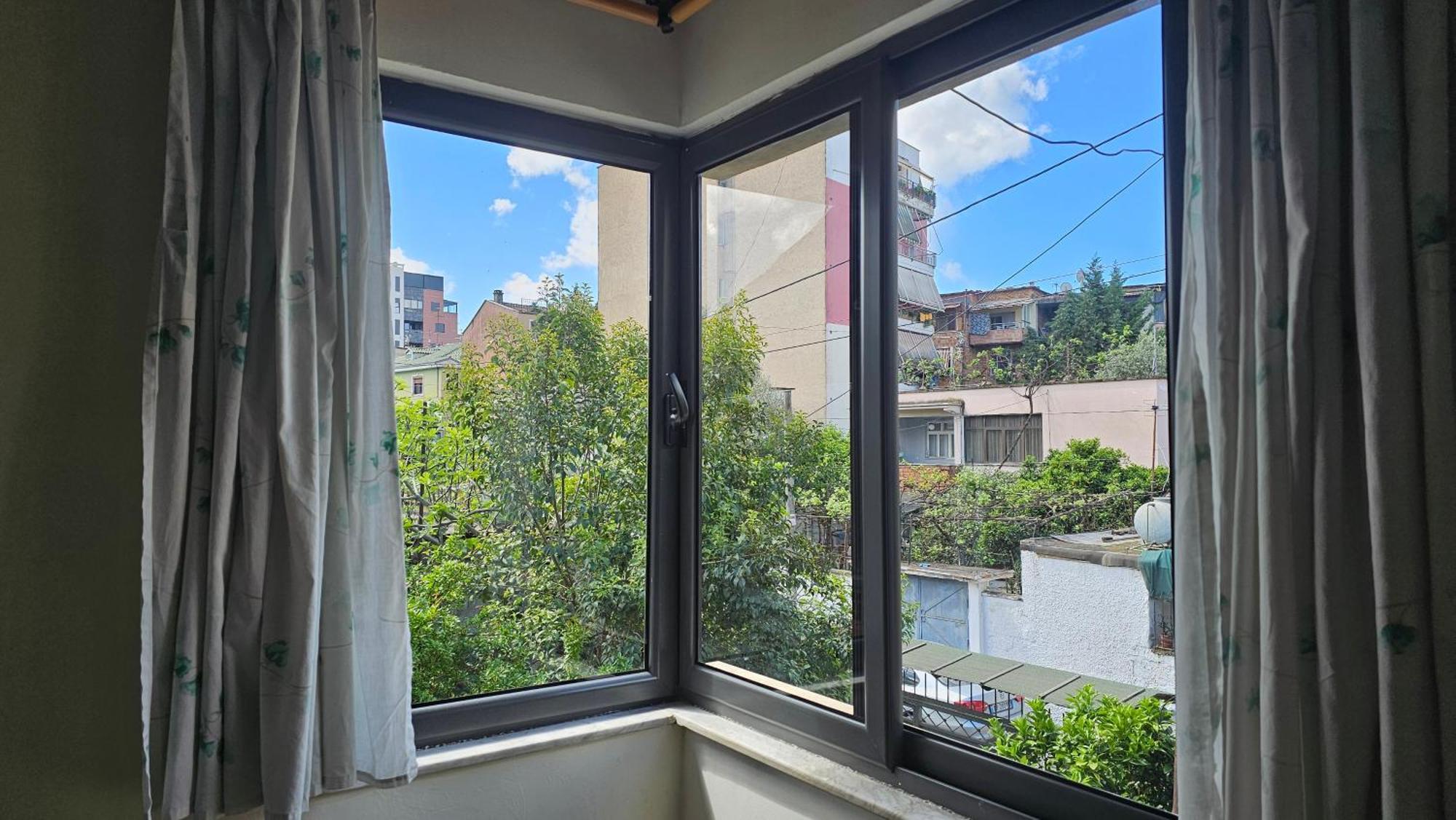 Angie'S Shared Villa Tam Tirana Bagian luar foto