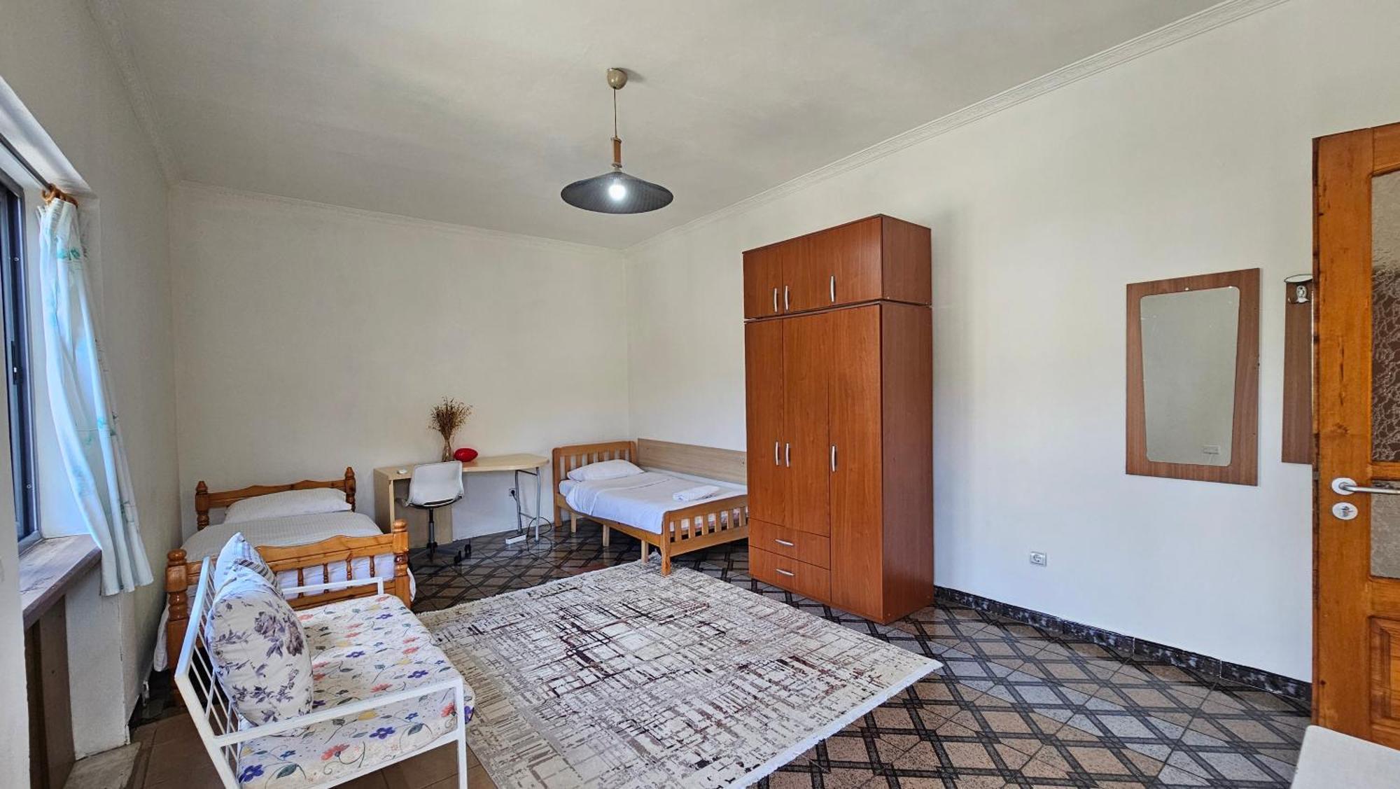 Angie'S Shared Villa Tam Tirana Bagian luar foto