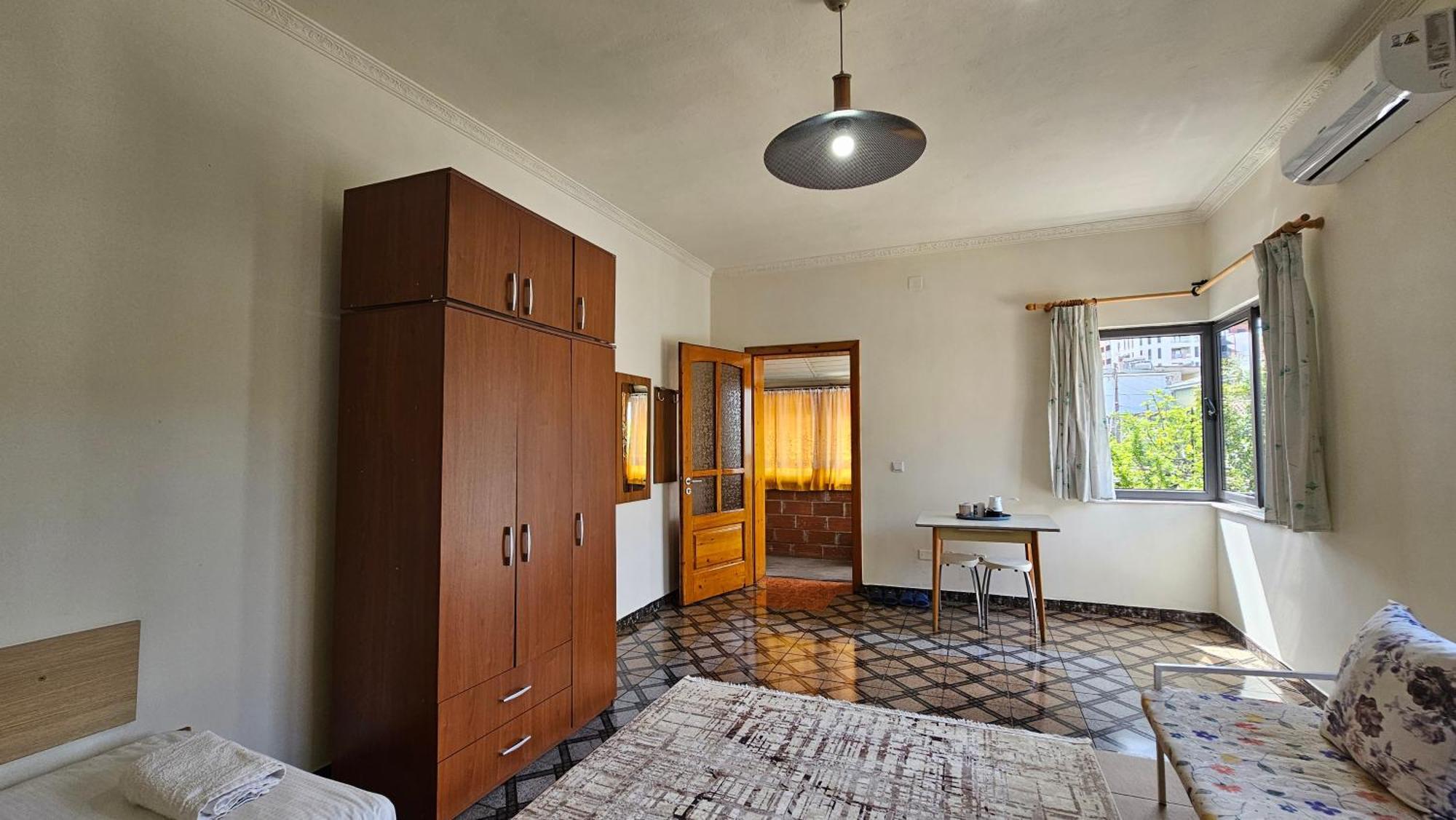 Angie'S Shared Villa Tam Tirana Bagian luar foto